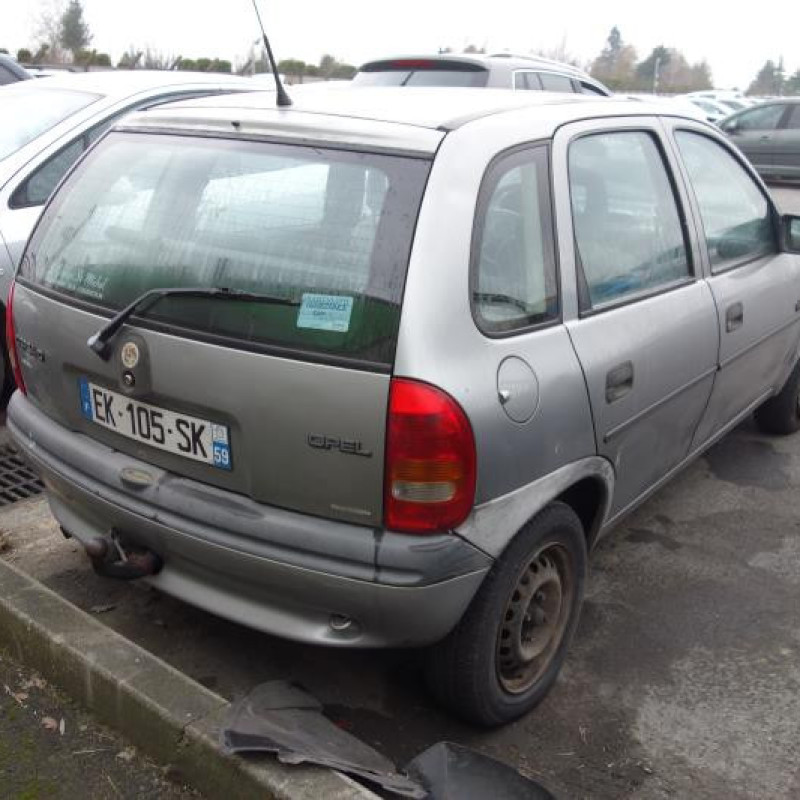 Aile avant droit OPEL CORSA B Photo n°5