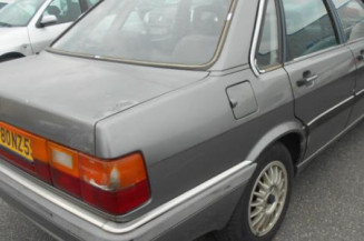 Vitre avant gauche AUDI 90 1