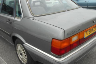 Vitre avant gauche AUDI 90 1