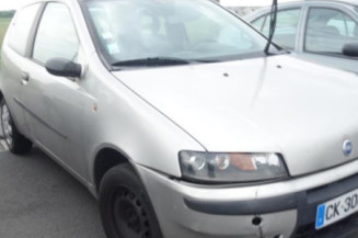 Vitre avant gauche FIAT PUNTO 2