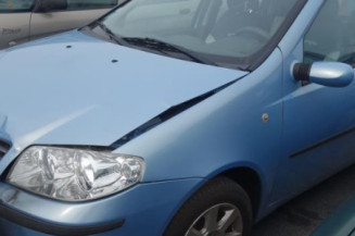 Vitre avant droit FIAT PUNTO 2 Photo n°1