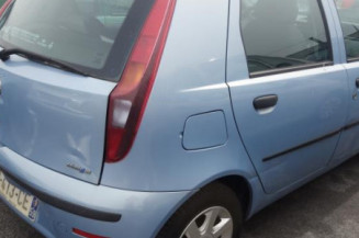 Vitre avant droit FIAT PUNTO 2