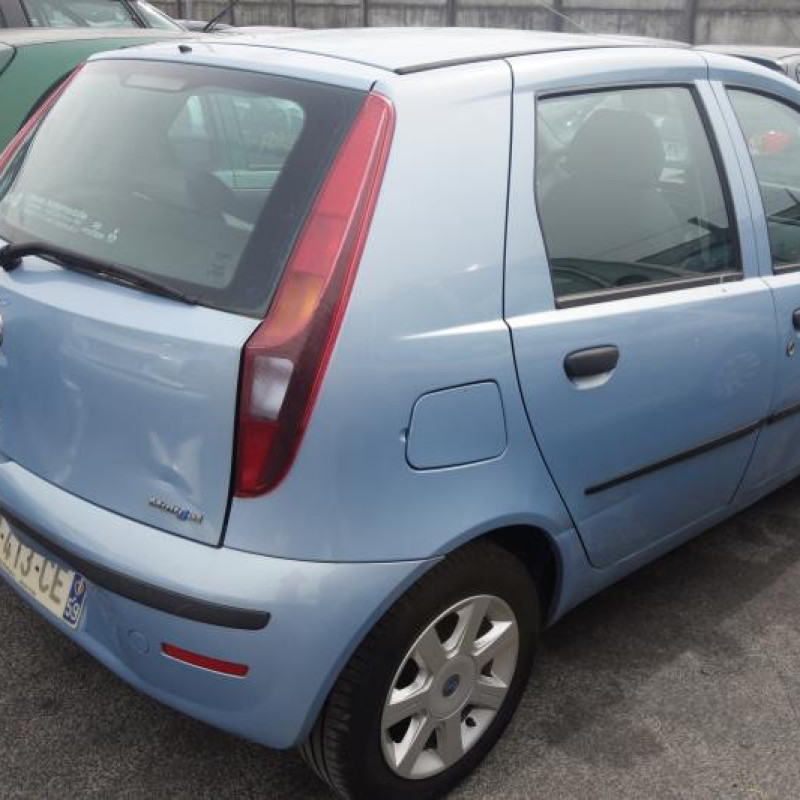 Vitre avant droit FIAT PUNTO 2 Photo n°3