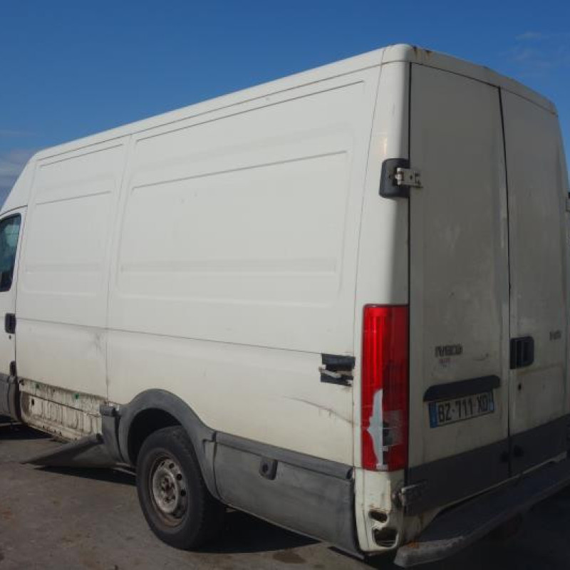 Serrure avant droit IVECO DAILY 3 Photo n°7