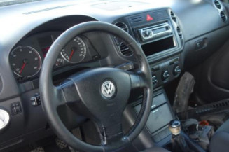 Pretensionneur de ceinture arriere droit VOLKSWAGEN GOLF PLUS