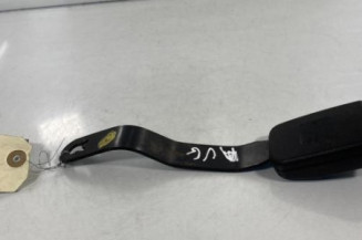 Attache ceinture avant gauche VOLKSWAGEN POLO 3