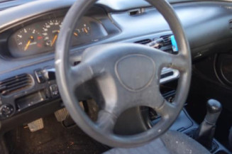 Vitre avant gauche MAZDA 626 3