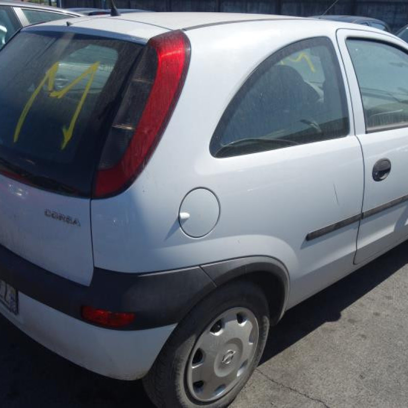 Pare choc arriere OPEL CORSA C Photo n°5