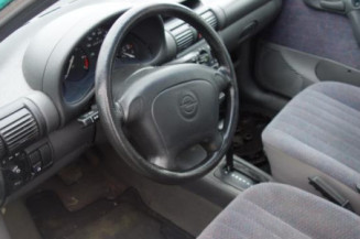 Pompe de direction OPEL CORSA B