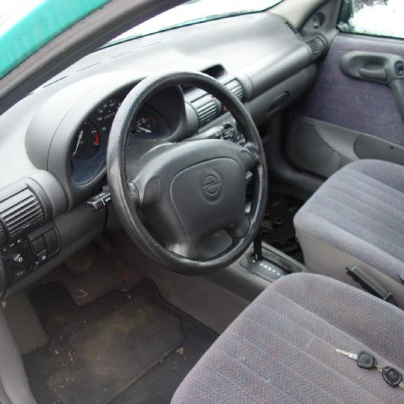 Pompe de direction OPEL CORSA B Photo n°9