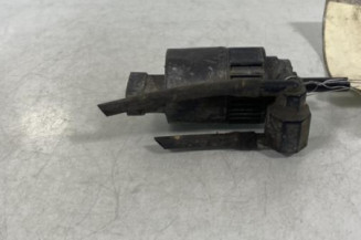 Pompe lave glace avant RENAULT LAGUNA 1