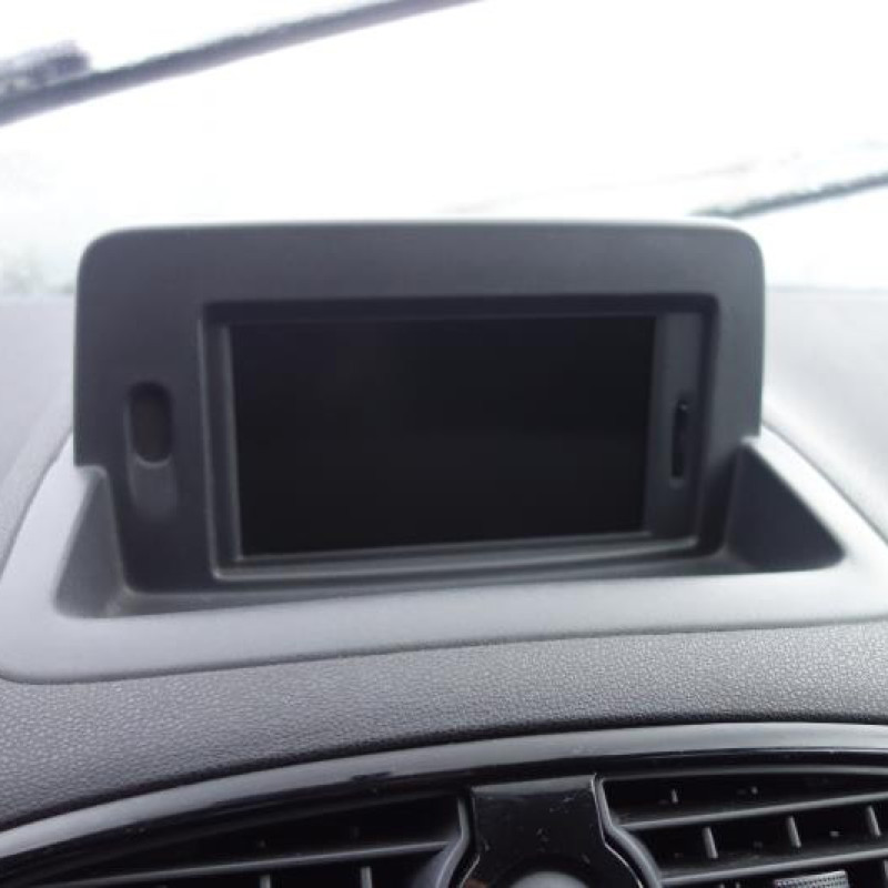 Ecran GPS RENAULT CLIO 3 Photo n°11