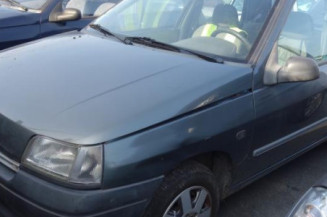 Pare choc arriere RENAULT CLIO 1