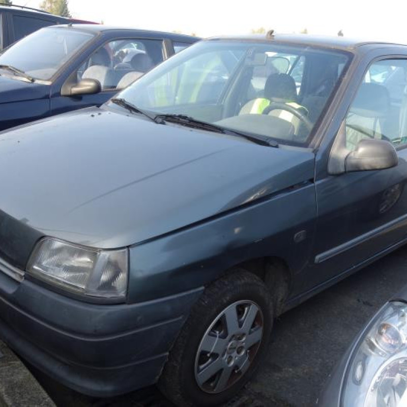 Pare choc arriere RENAULT CLIO 1 Photo n°3