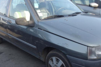 Pare choc arriere RENAULT CLIO 1