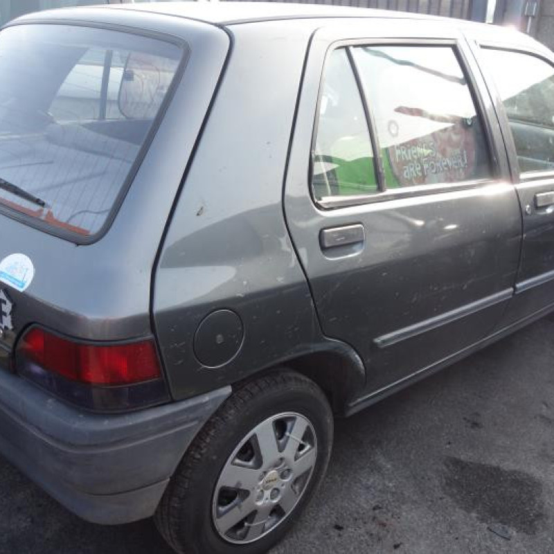 Pare choc arriere RENAULT CLIO 1 Photo n°5