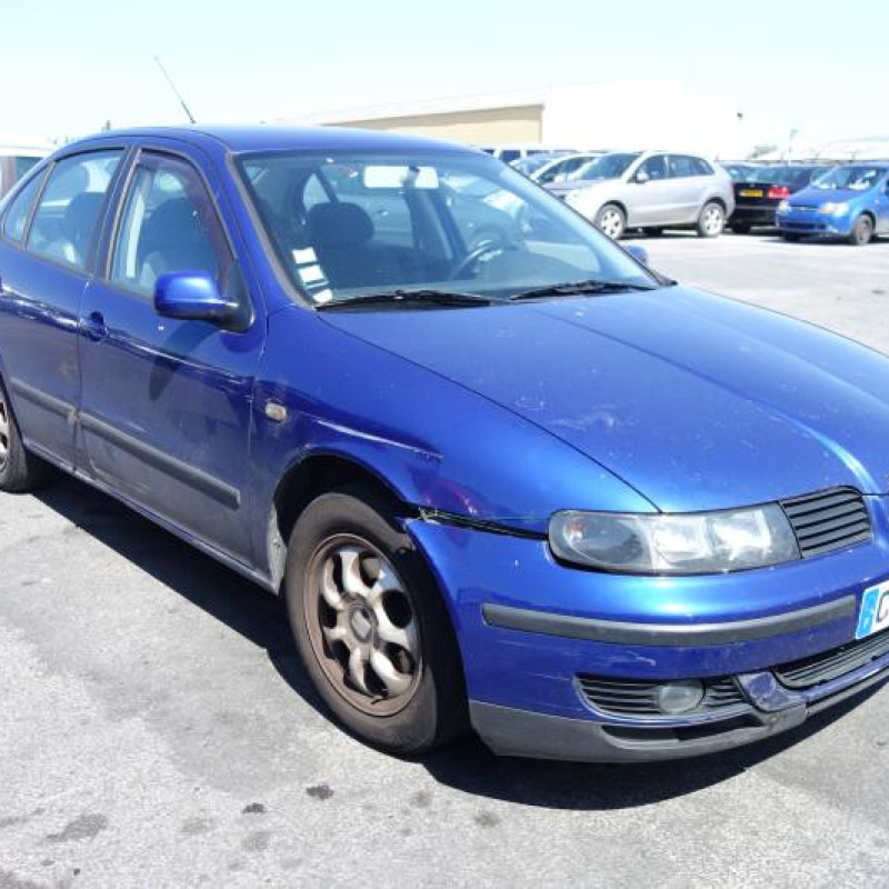 Pare choc arriere SEAT TOLEDO 2 Photo n°8