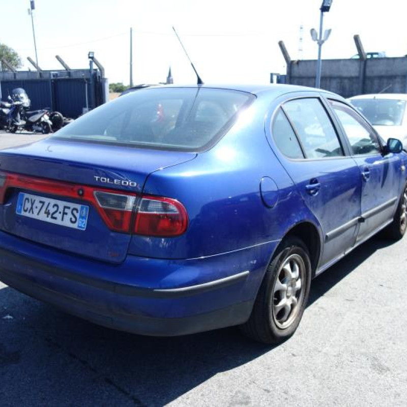 Pare choc arriere SEAT TOLEDO 2 Photo n°9