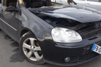 Pare choc arriere VOLKSWAGEN GOLF 5