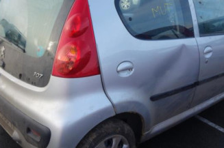 Lunette arriere PEUGEOT 107