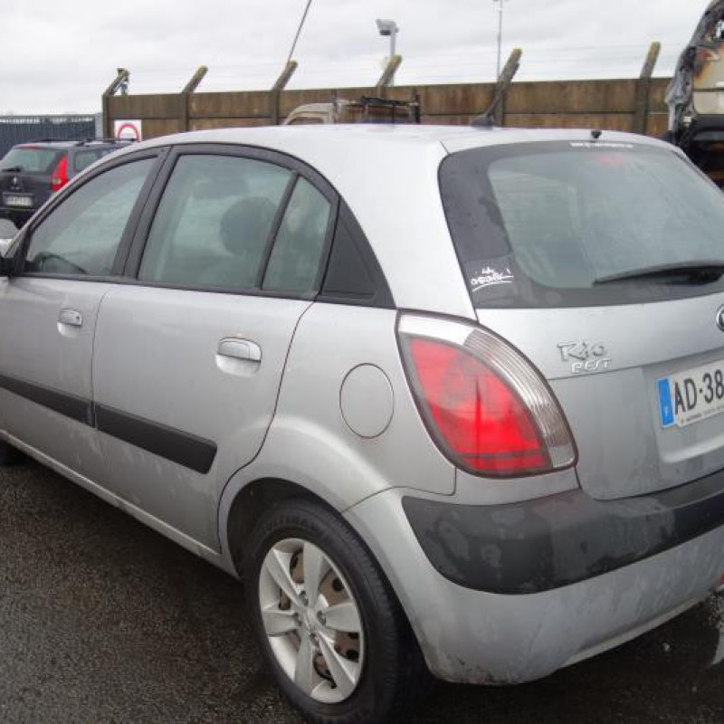 Plage arriere KIA RIO 2 Photo n°4