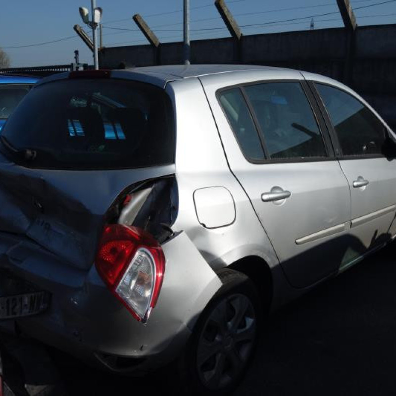 Ecran GPS RENAULT CLIO 3 Photo n°6