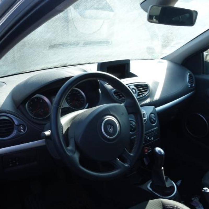 Ecran GPS RENAULT CLIO 3 Photo n°9