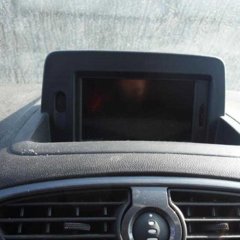 Ecran GPS RENAULT CLIO 3 Photo n°12