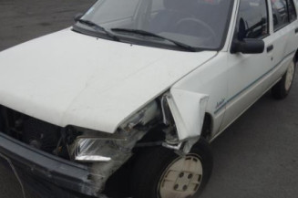 Leve vitre mecanique arriere droit PEUGEOT 205