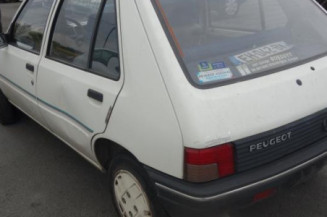 Leve vitre mecanique arriere droit PEUGEOT 205