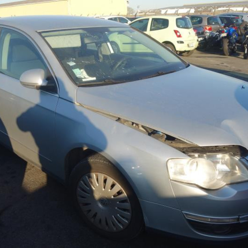 Renfort pare choc avant (traverse) VOLKSWAGEN PASSAT 5 Photo n°3