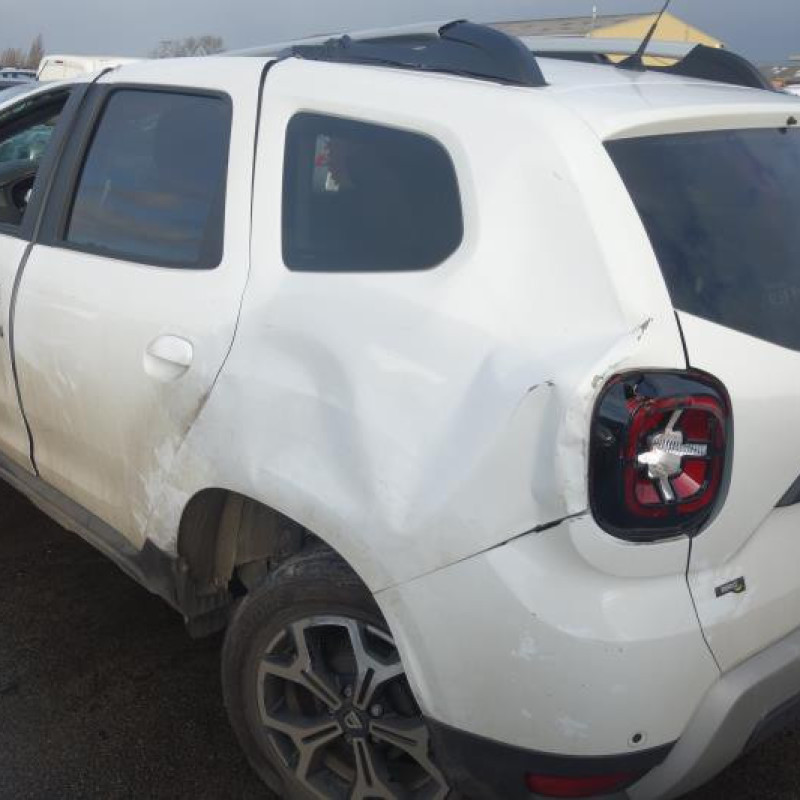 Vitre arriere droit DACIA DUSTER 2 Photo n°4