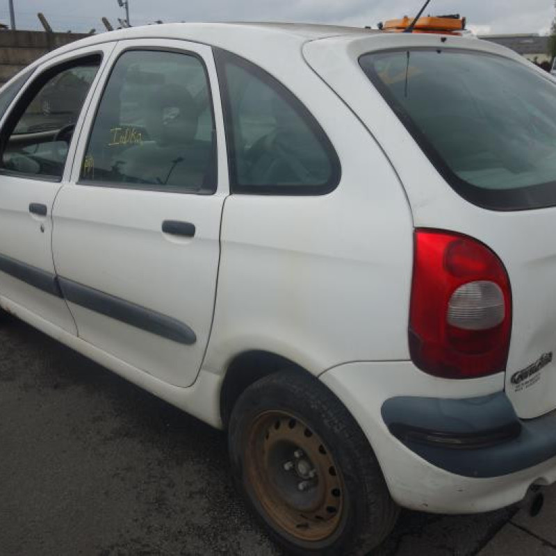 Pare choc arriere CITROEN XSARA PICASSO Photo n°8