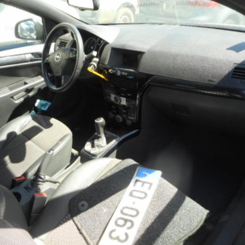 Custode arriere gauche OPEL ASTRA H Photo n°5