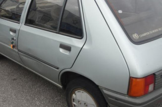 Leve vitre mecanique arriere gauche PEUGEOT 205