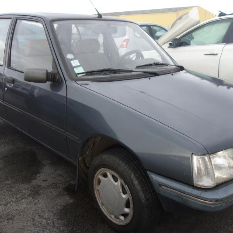 Leve vitre mecanique arriere droit PEUGEOT 205 Photo n°3