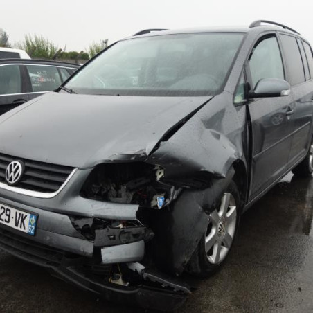 Vitre arriere gauche VOLKSWAGEN TOURAN 1 Photo n°1