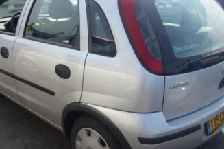 Vitre arriere droit OPEL CORSA C