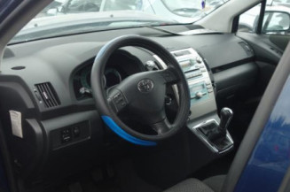 Bras essuie glace avant droit TOYOTA COROLLA VERSO 2