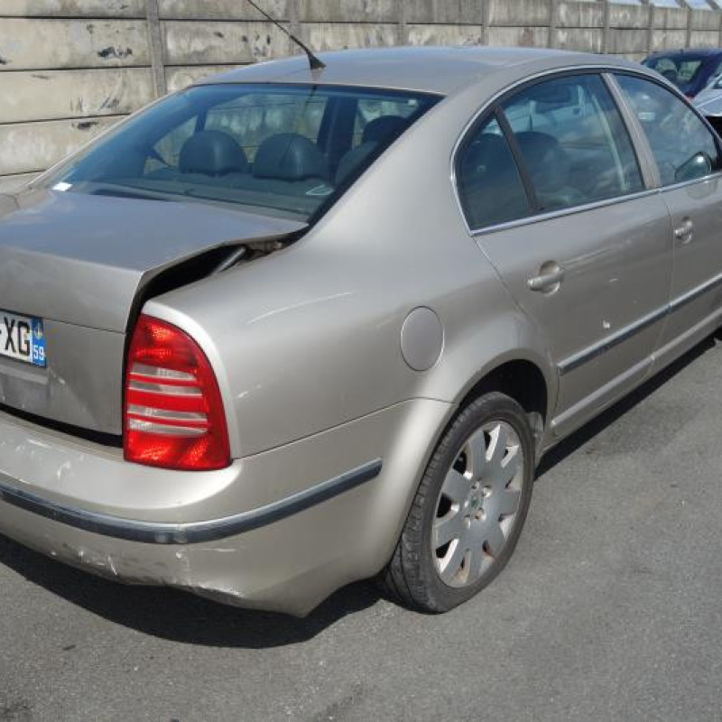 Vitre arriere droit SKODA SUPERB 1 Photo n°3