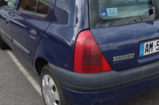 Arret de porte avant droit RENAULT CLIO 2