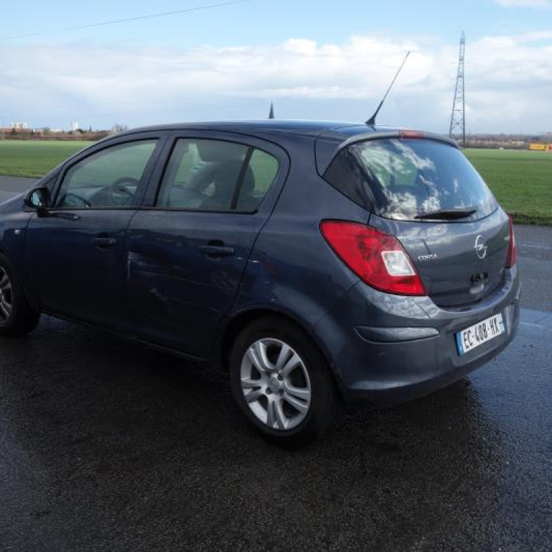 Vitre arriere droit OPEL CORSA D Photo n°4