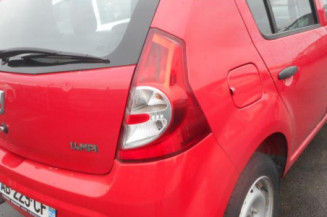 Poignee interieur avant droit DACIA SANDERO 1