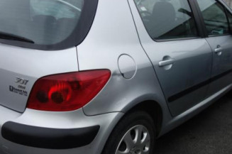 Vitre avant gauche PEUGEOT 307