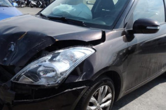 Poignee porte avant droit SUZUKI SWIFT 4