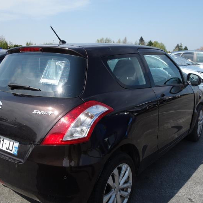 Poignee porte avant droit SUZUKI SWIFT 4 Photo n°6