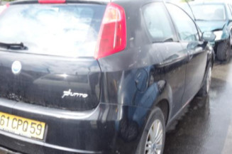 Anti brouillard droit (feux) FIAT GRANDE PUNTO