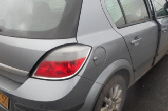 Poignee porte avant droit OPEL ASTRA H