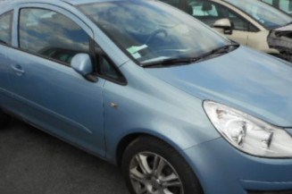 Poignee porte avant gauche OPEL CORSA D