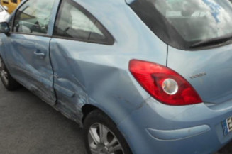 Poignee porte avant gauche OPEL CORSA D